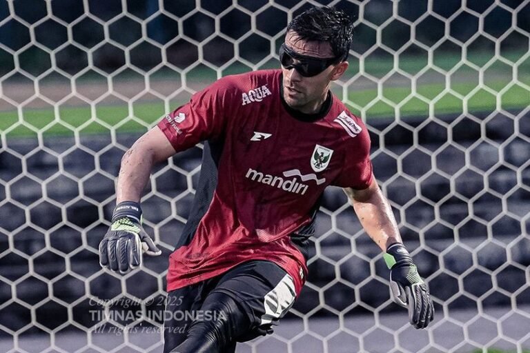 Apa Fungsi Kacamata Swivel Vision yang Dipakai Emil Audero Ketika Latihan di Timnas Indonesia?