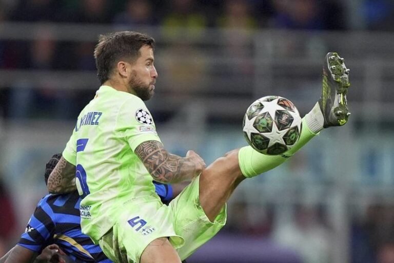 Insiden Memalukan di San Siro: Inigo Martinez Diduga Ludahi Francesco Acerbi, VAR Tak Beri Hukuman