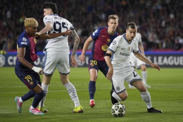 Szymon Marciniak Pimpin Laga Krusial Inter Milan vs Barcelona, Bagaimana Rekornya?
