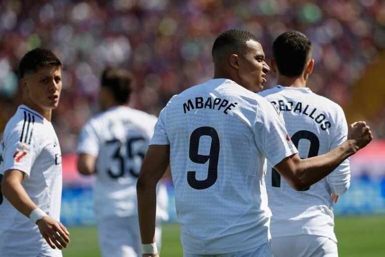 Kylian Mbappe Mengejar Sepatu Emas Eropa