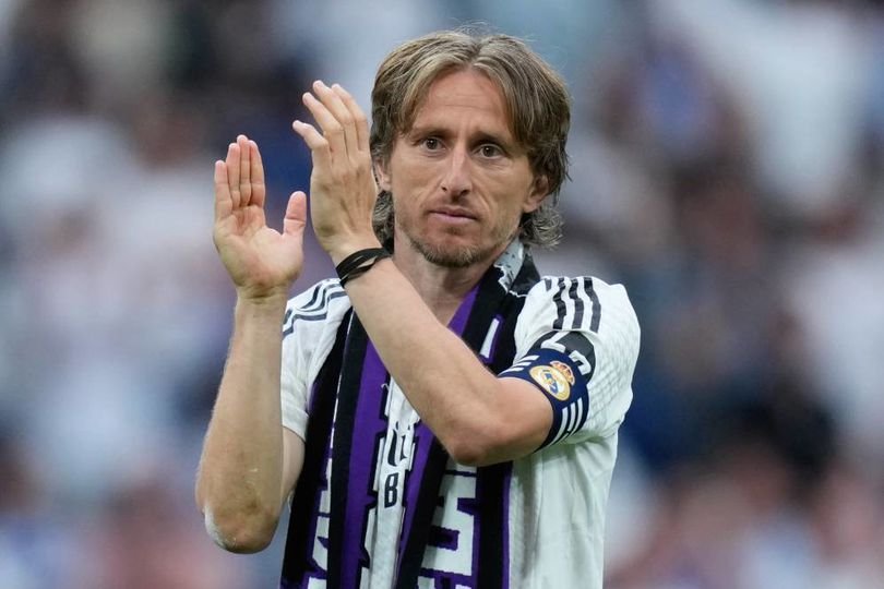 Luka Modric Ucapkan Selamat Tinggal, Santiago Bernabeu Banjir Air Mata