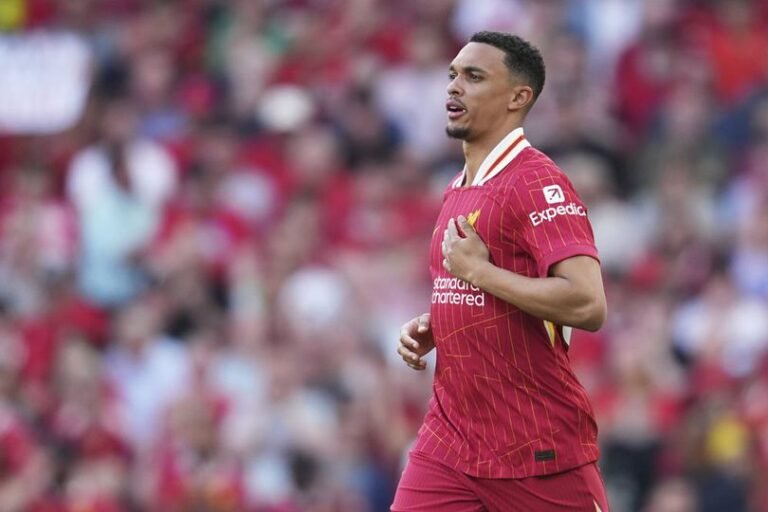 Trent Alexander-Arnold Dicemooh Fans Liverpool, Klopp Tak Tahan dan Matikan TV!
